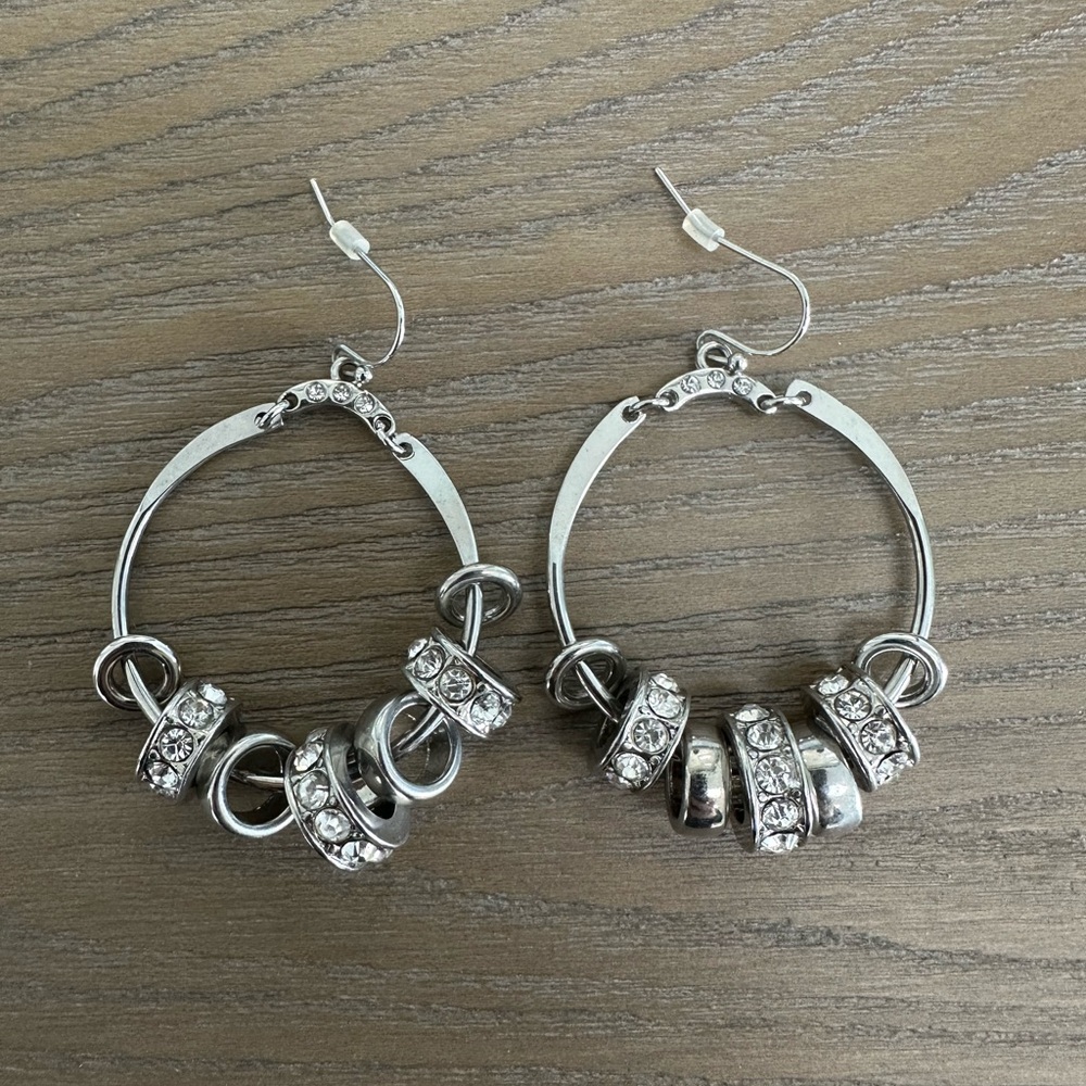 3 Pairs of Earrings - Picture 2 of 3